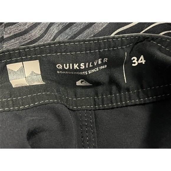 Quiksilver Mens 34 Navy Gray Stripe Boardshorts Short Stretch Swim Casual EUC - Picture 5 of 9